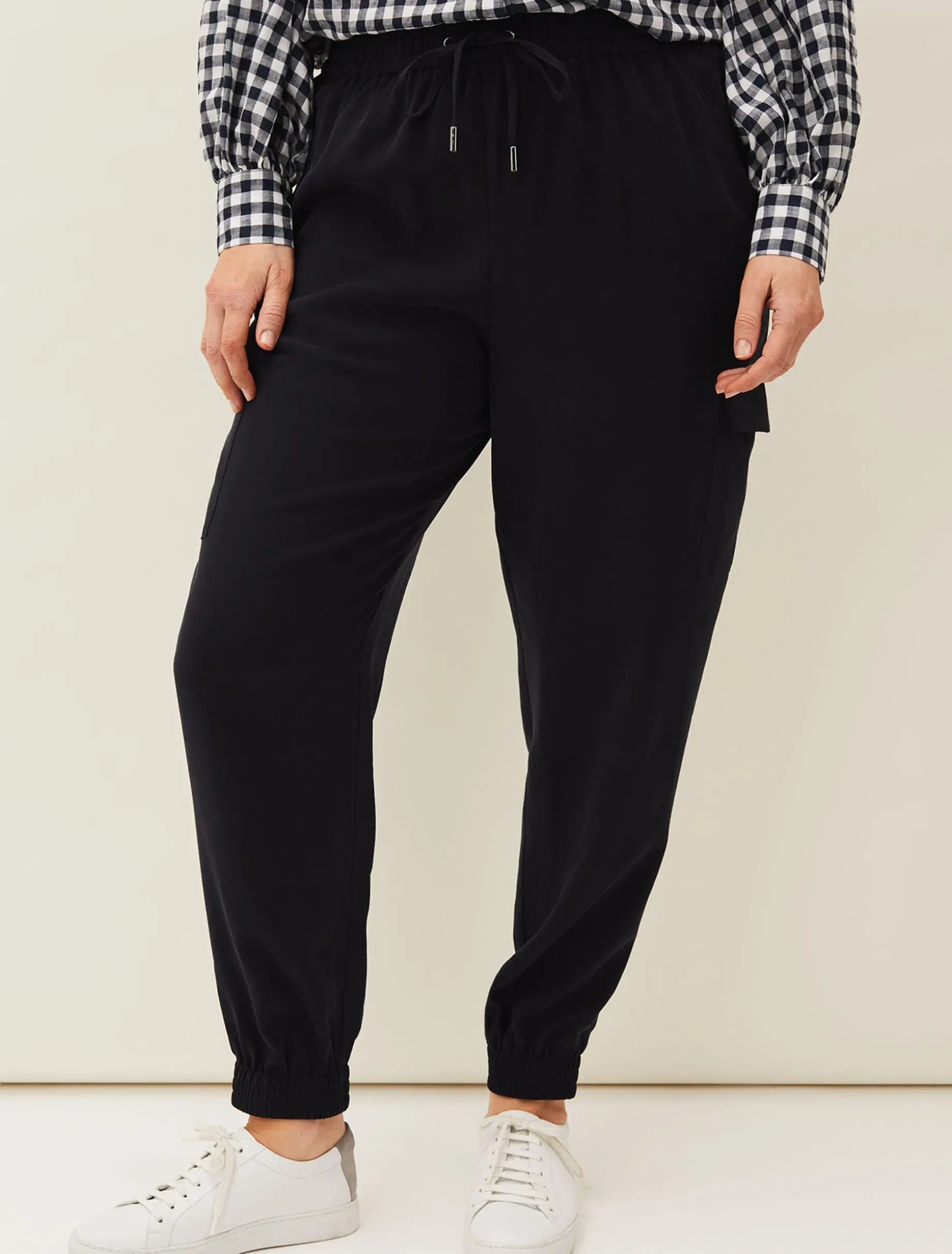 Trousers & Shorts^Phase Eight Alora Soft Cargo Jogger Navy