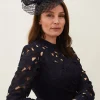 Fascinators & Hats^Phase Eight Danna Flower Disc Fascinator Navy