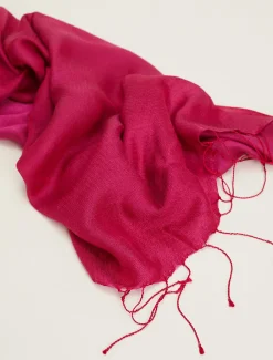 Scarves & Ponchos^Phase Eight Diamond Weave Scarf Magenta