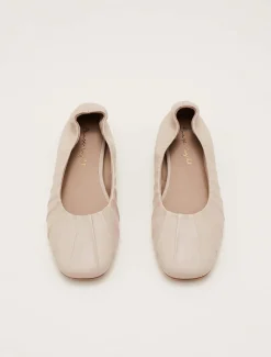 Flats^Phase Eight Elasticated Pump Neutral