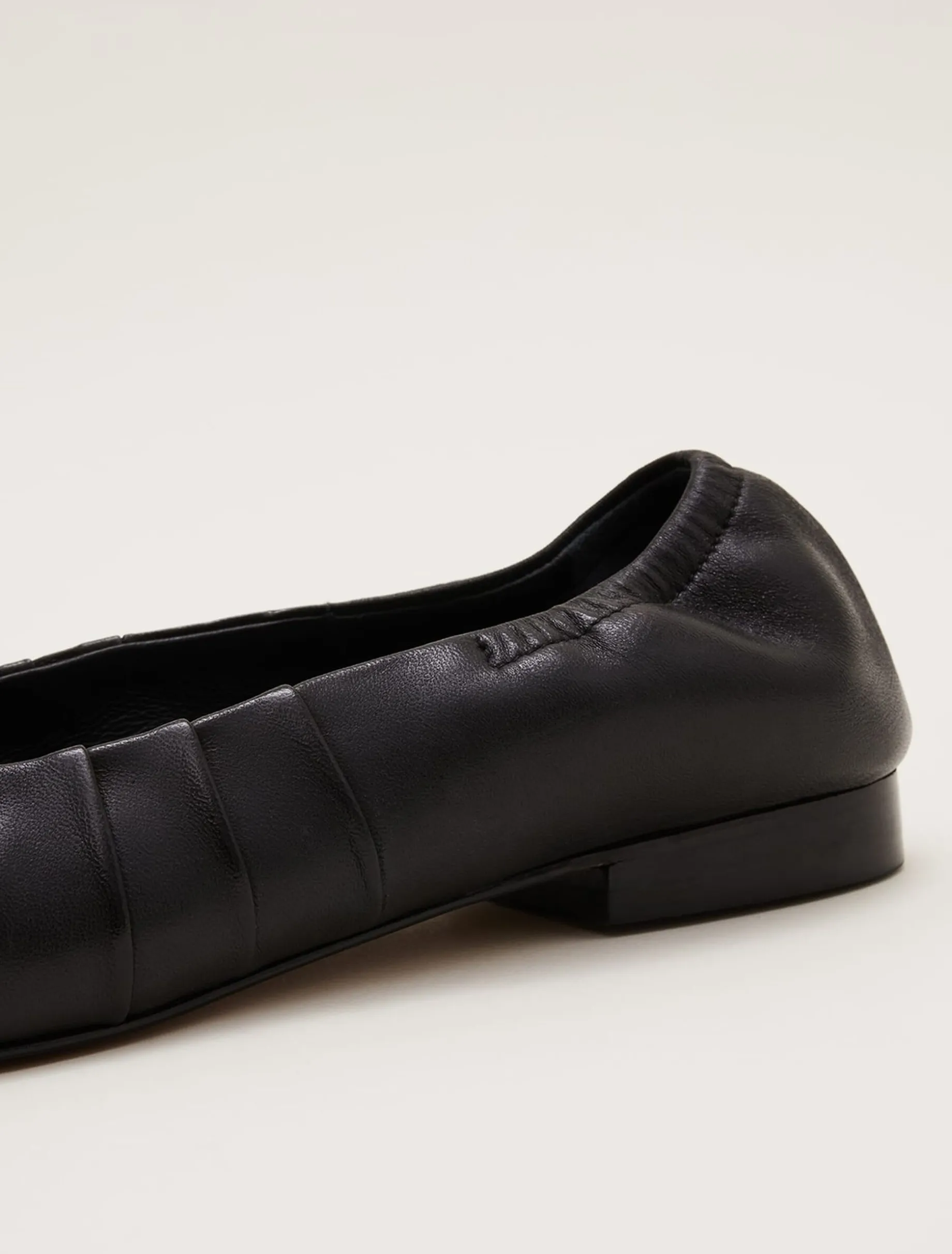 Flats^Phase Eight Elasticated Pump Black
