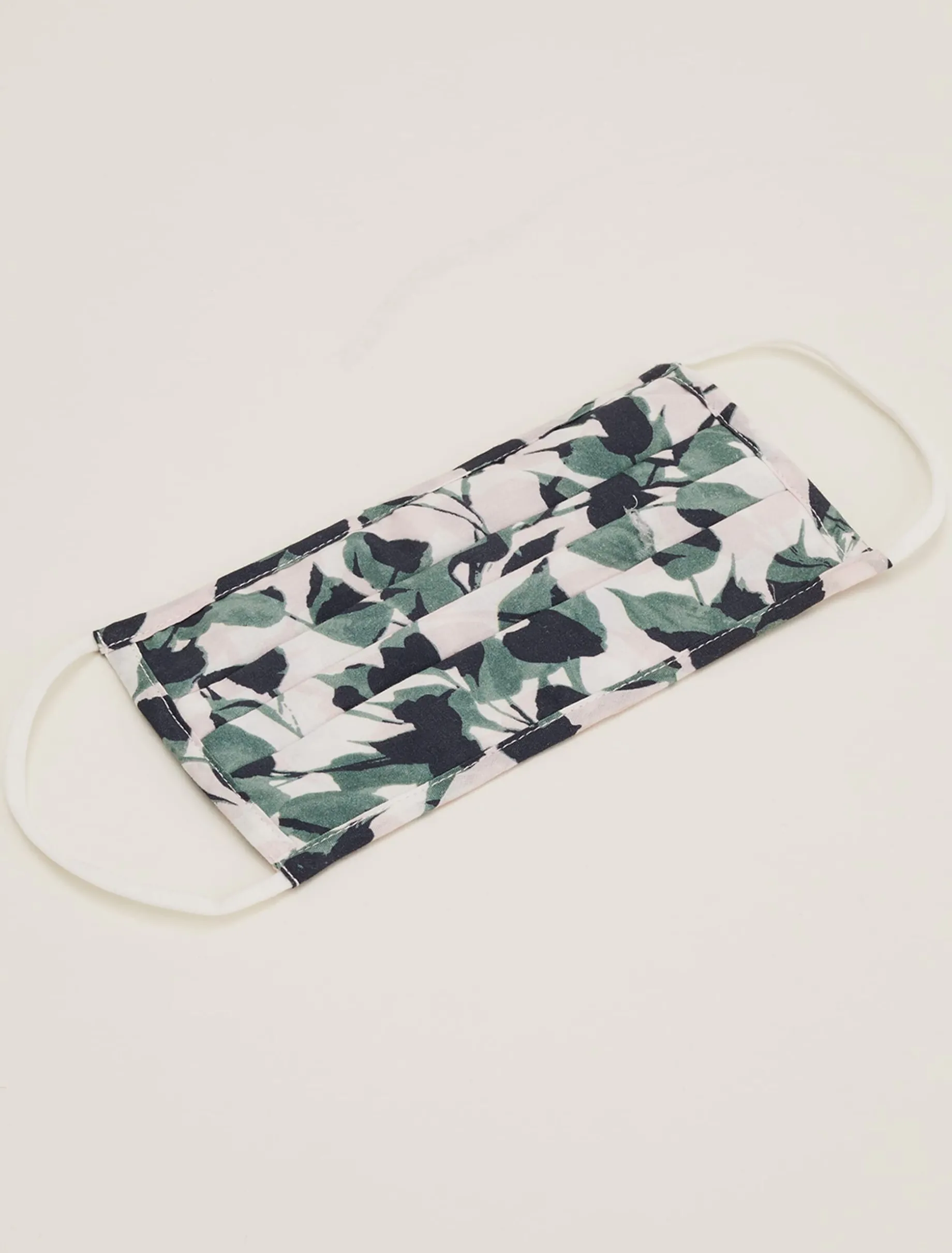 Scarves & Ponchos^Phase Eight Larissa Leaf Face Mask Green