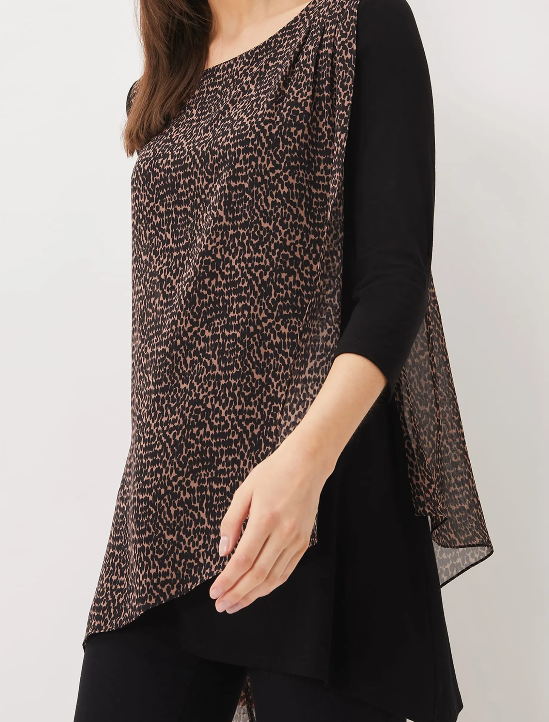Tops & T-Shirts^Phase Eight Mika Printed Penele Top Black/Camel