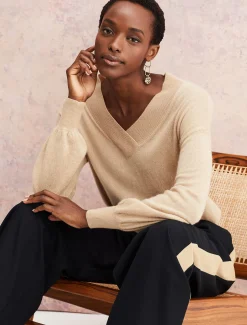 Knitwear^Phase Eight Ophelia Wool Cashmere V Neck Jumper Camel