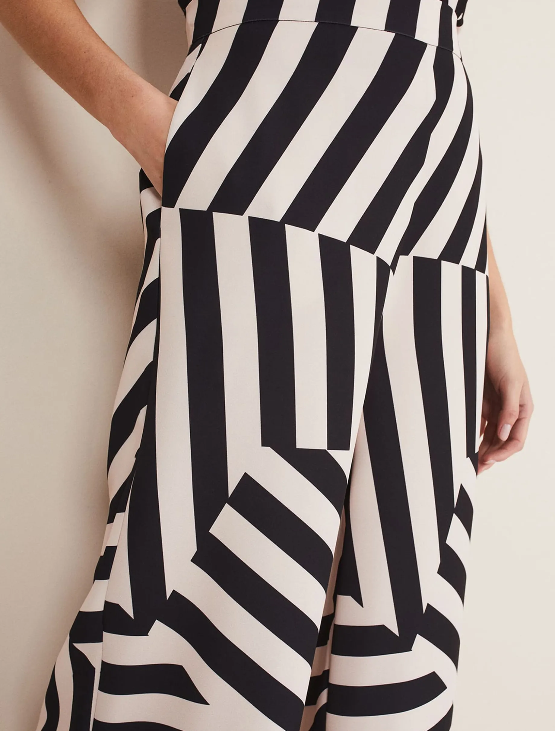 Trousers & Shorts^Phase Eight Phillis Striped Wide Leg Trousers Black/Pink