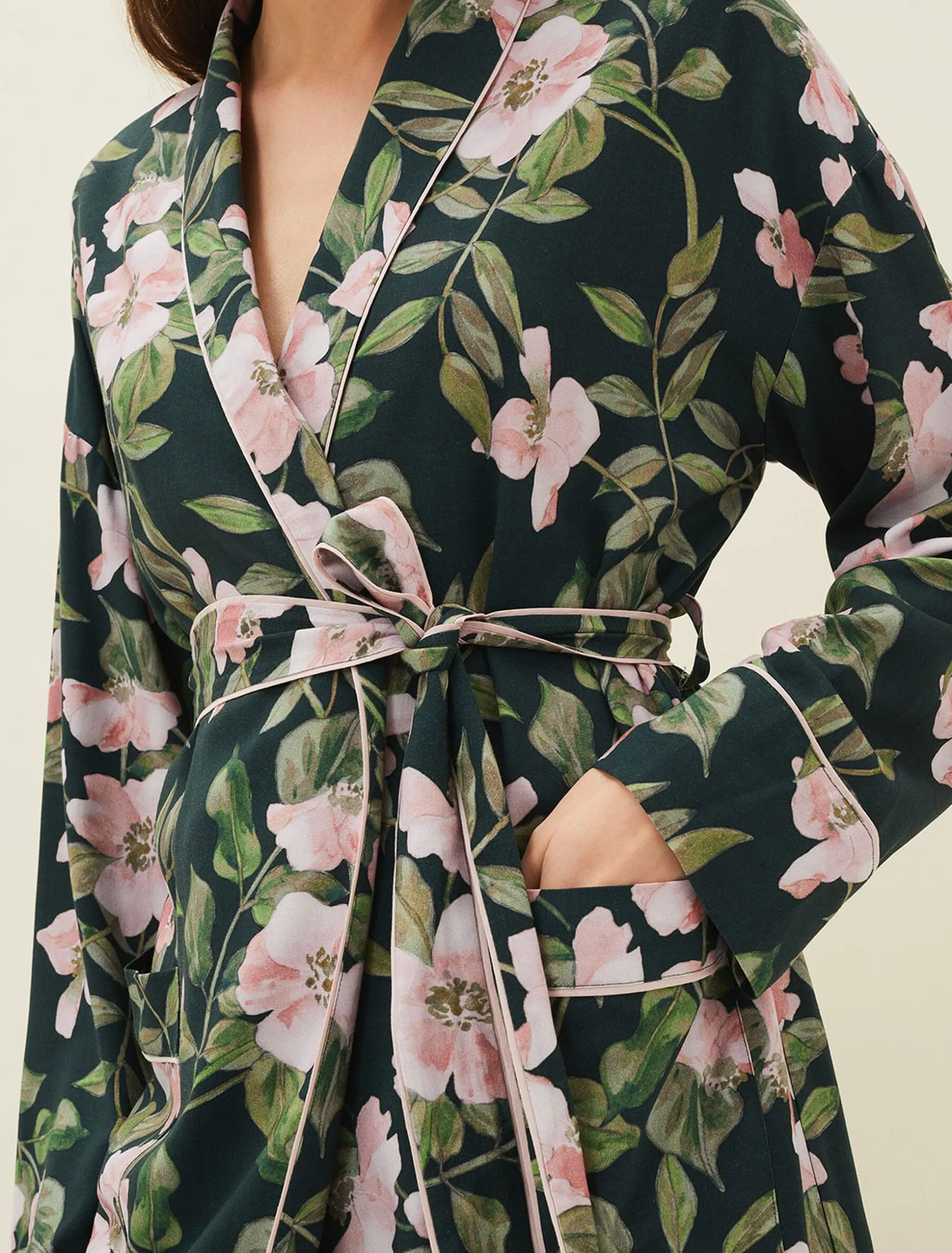 Pyjamas^Phase Eight Pina Floral Print Robe Multi-Coloured